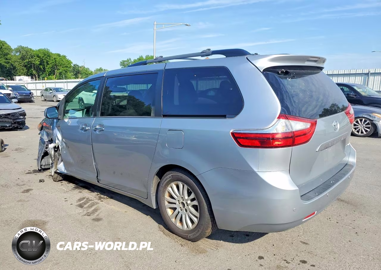 2017 Toyota Sienna Xle 8-Passenger VIN:5TDYZ3DC2HS830079 - 2