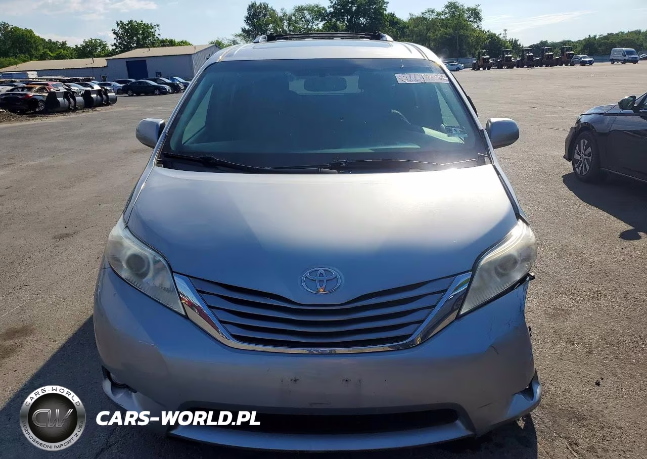 2017 Toyota Sienna Xle 8-Passenger VIN:5TDYZ3DC2HS830079 - 5