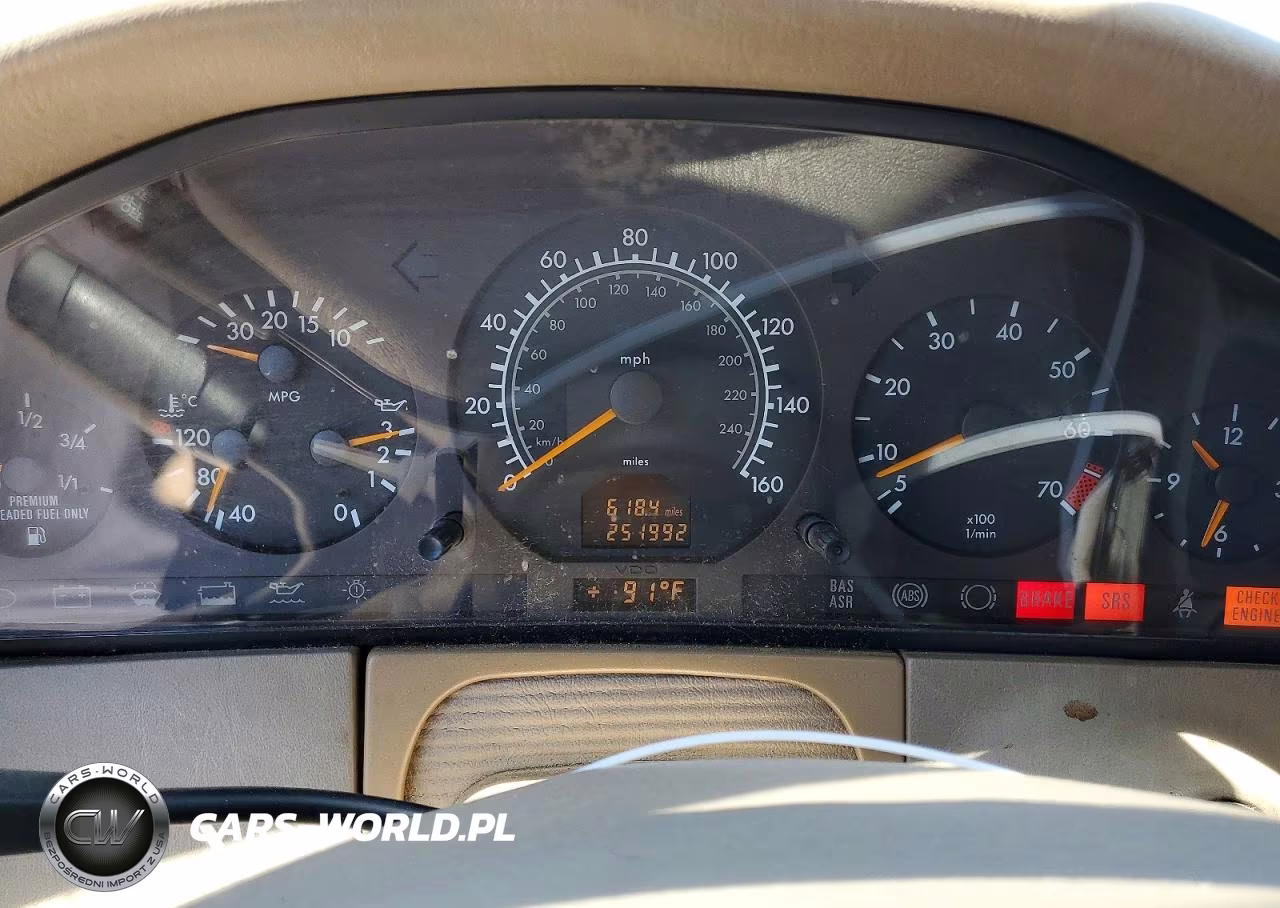 1999 Mercedes-Benz S 320 VIN:WDBGA33G5XA407062 - 9