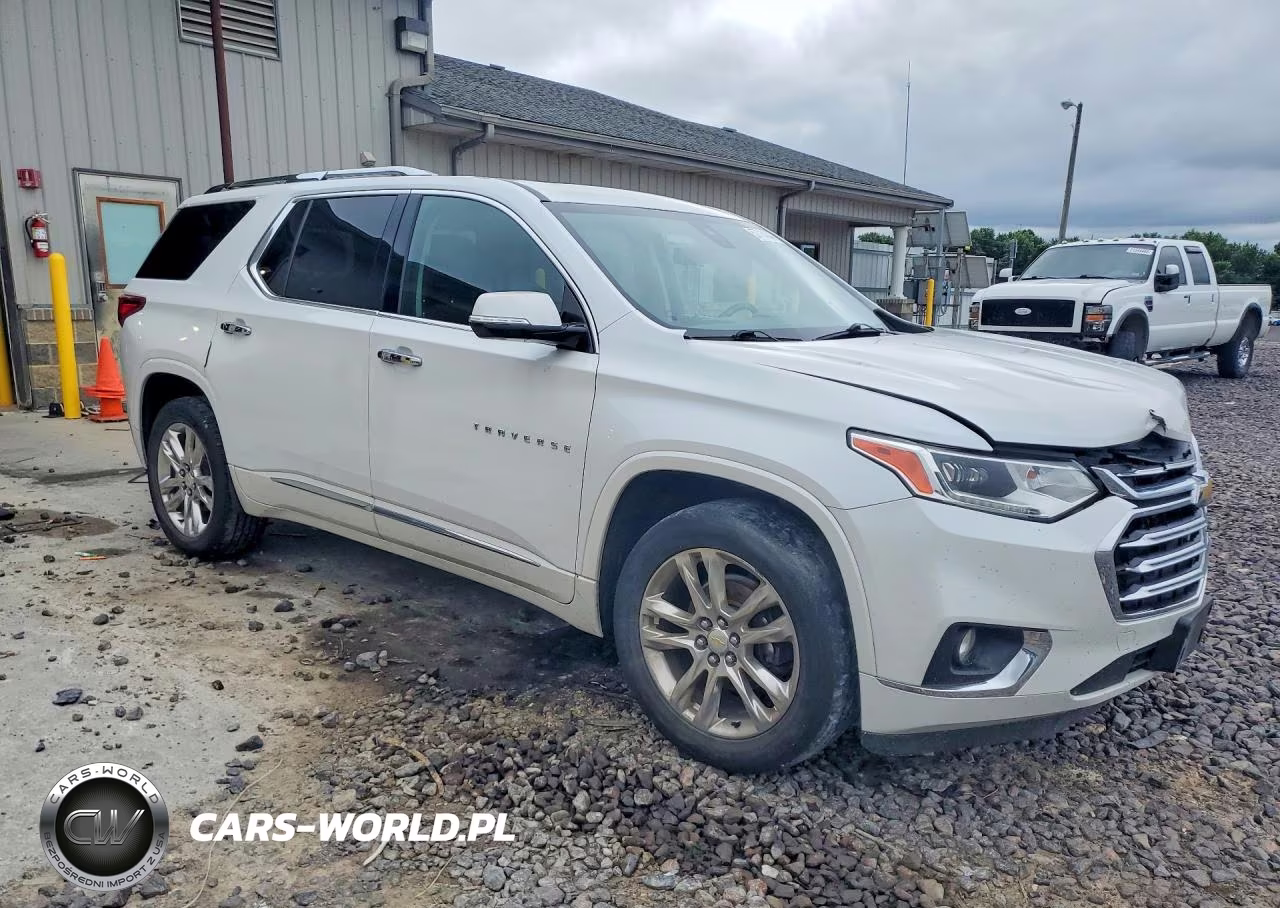 2019 Chevrolet Traverse High Country VIN:1GNEVJKW3KJ136576 - 4