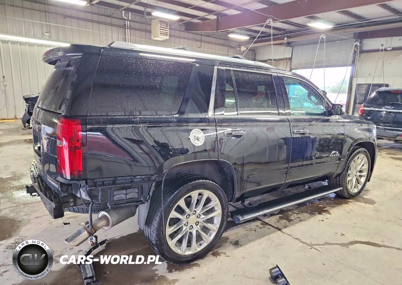 2019 Chevrolet Tahoe K1500 Premier VIN:1GNSKCKJ8KR145853 - 3