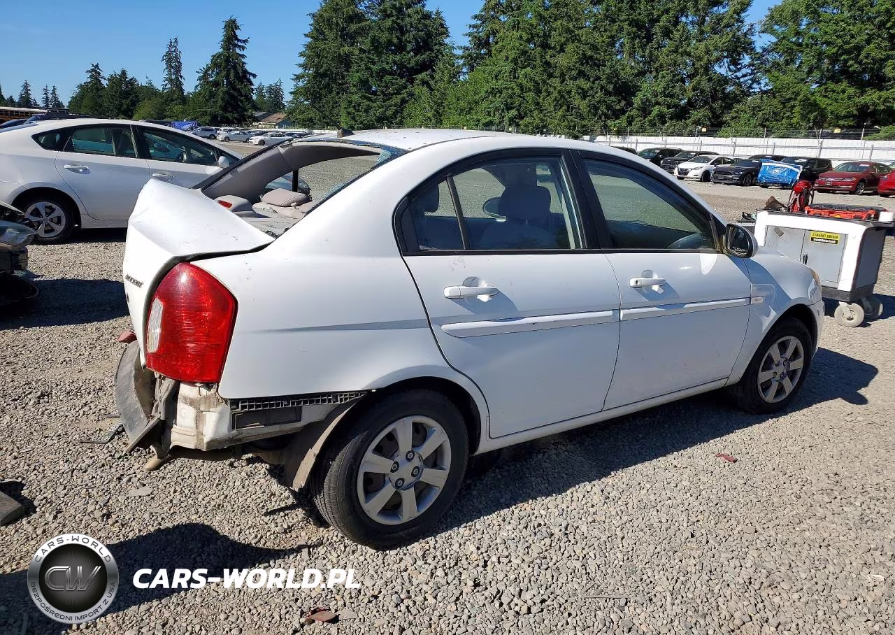 2007 Hyundai Accent Gls VIN:KMHCN46C27U139360 - 3