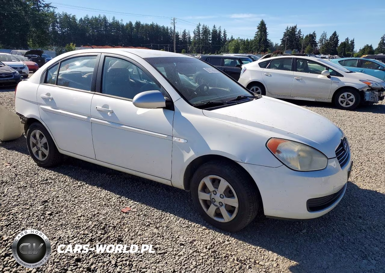 2007 Hyundai Accent Gls VIN:KMHCN46C27U139360 - 4