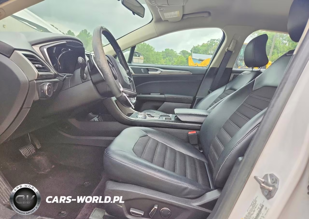 2017 Ford Fusion Se VIN:3FA6P0H92HR270695 - 7