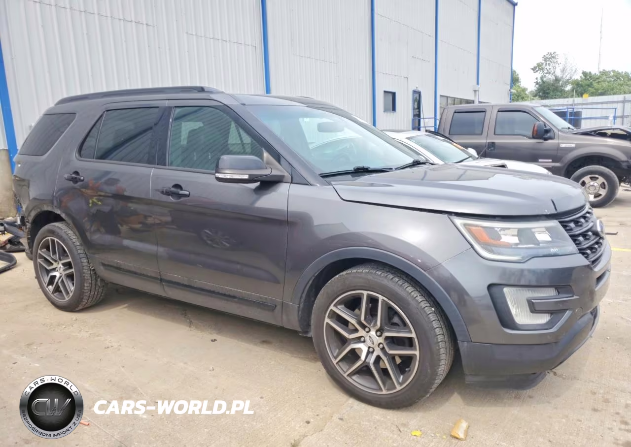 2016 Ford Explorer Sport VIN:1FM5K8GTXGGD11558 - 4