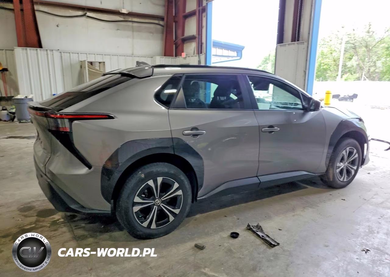 2024 Toyota Bz4X Xle VIN:JTMABACA9RA065476 - 3