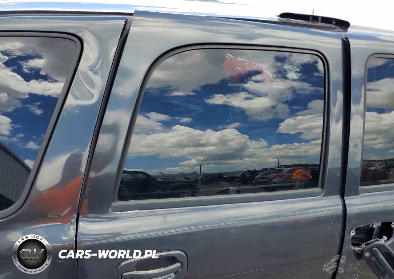 2004 Chevrolet Tahoe K1500 VIN:1GNEK13Z24R124196 - 11