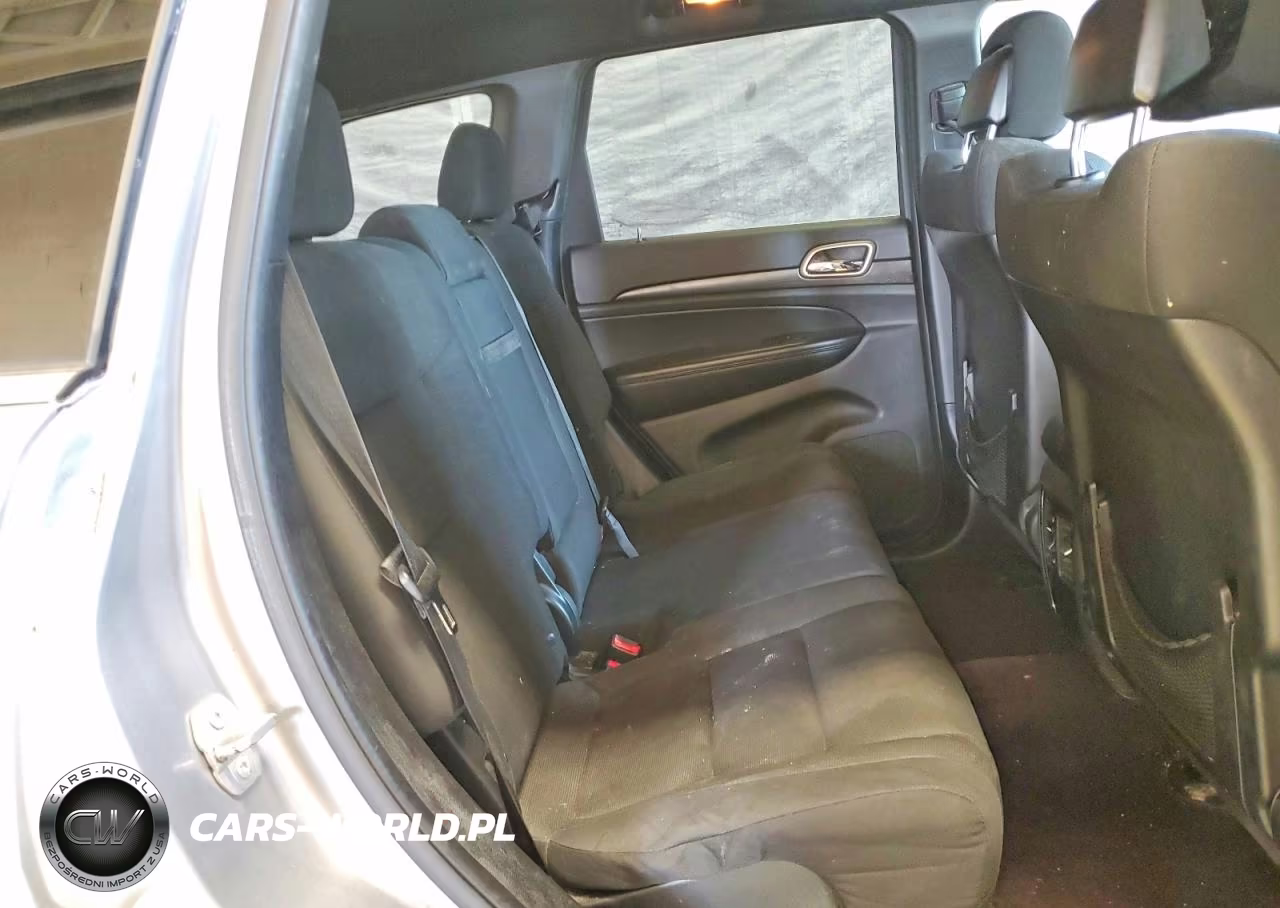 2015 Jeep Grand Cherokee Laredo VIN:1C4RJEAG7FC198693 - 11