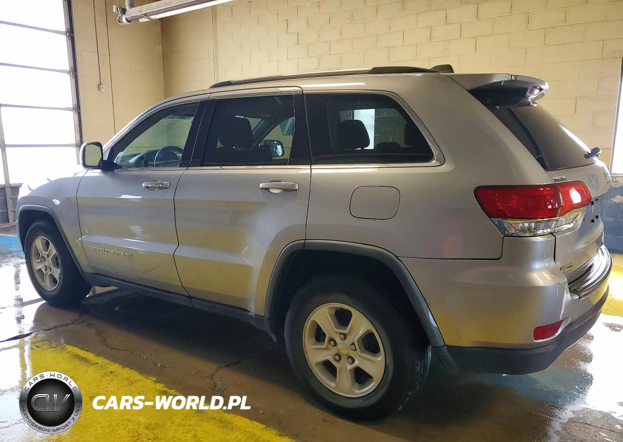 2015 Jeep Grand Cherokee Laredo VIN:1C4RJEAG7FC198693 - 2