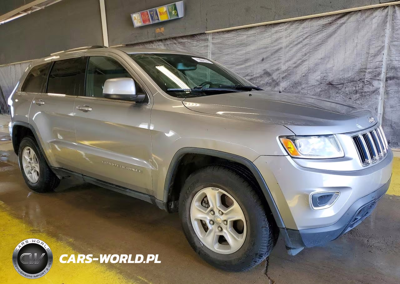 2015 Jeep Grand Cherokee Laredo VIN:1C4RJEAG7FC198693 - 4