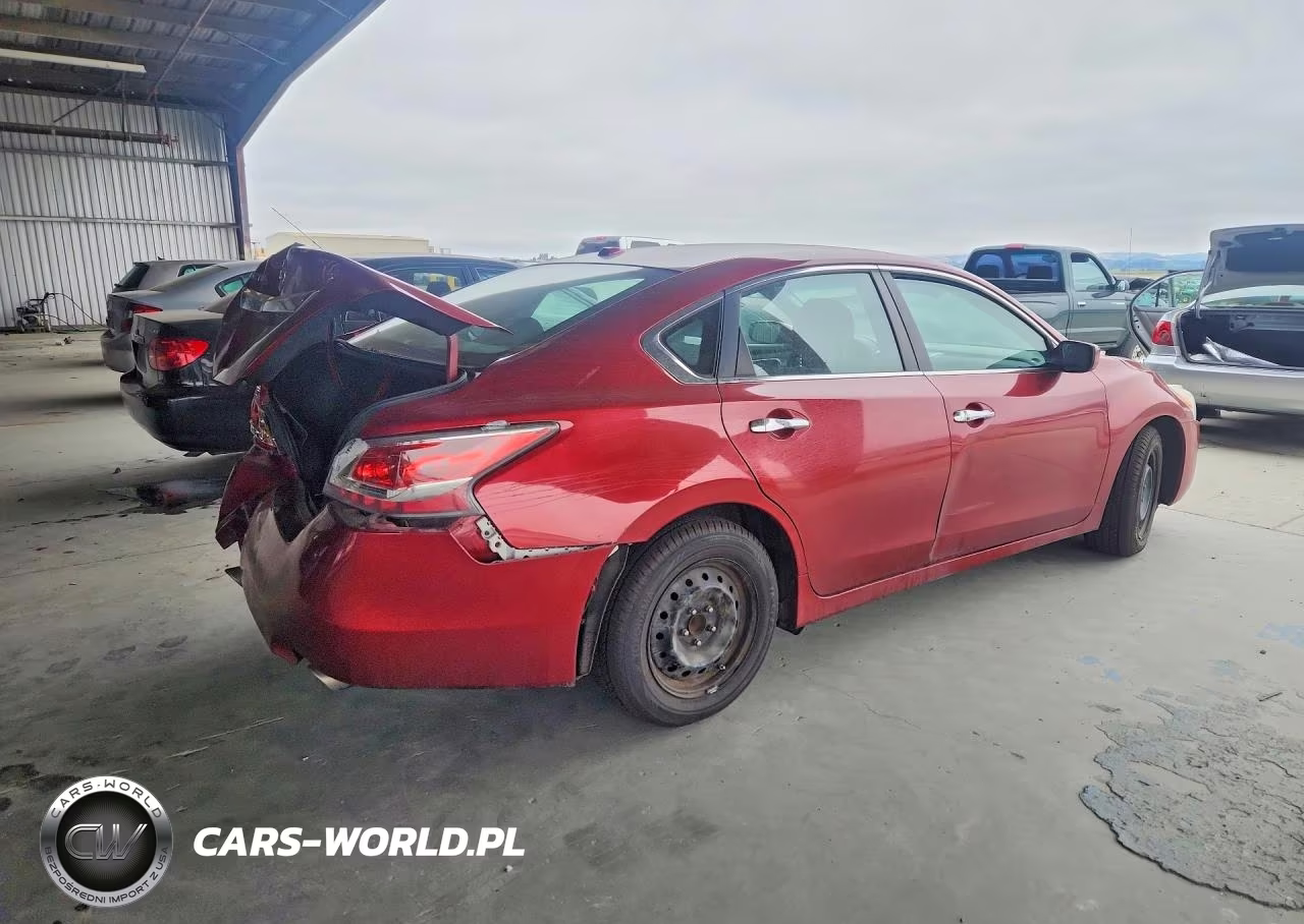 2015 Nissan Altima 2.5 S VIN:1N4AL3AP3FN352404 - 3