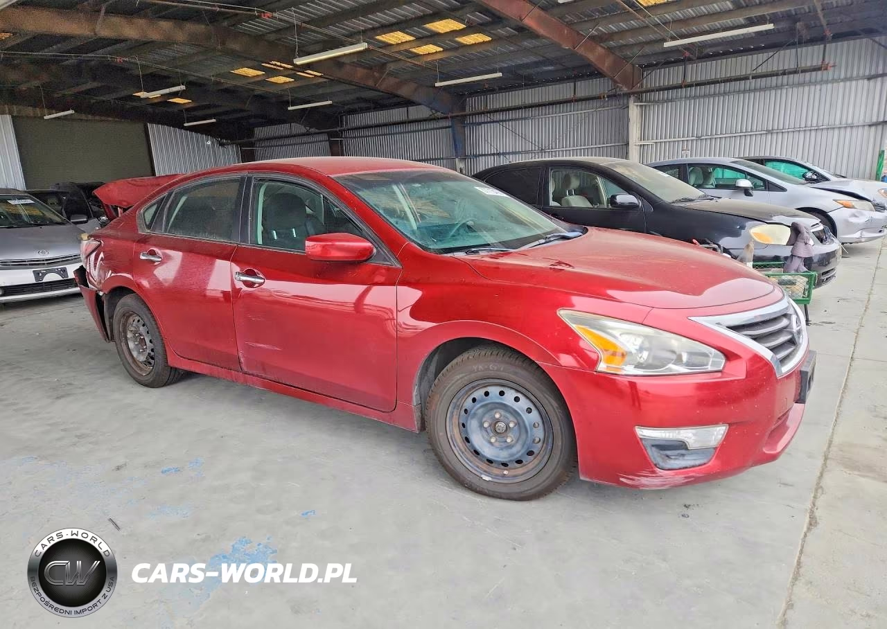 2015 Nissan Altima 2.5 S VIN:1N4AL3AP3FN352404 - 4