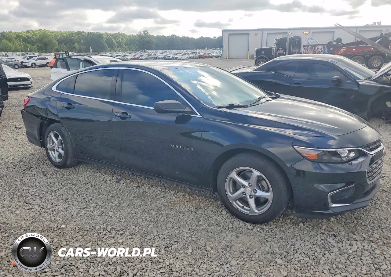 2018 Chevrolet Malibu Ls VIN:1G1ZB5ST4JF258227 - 4