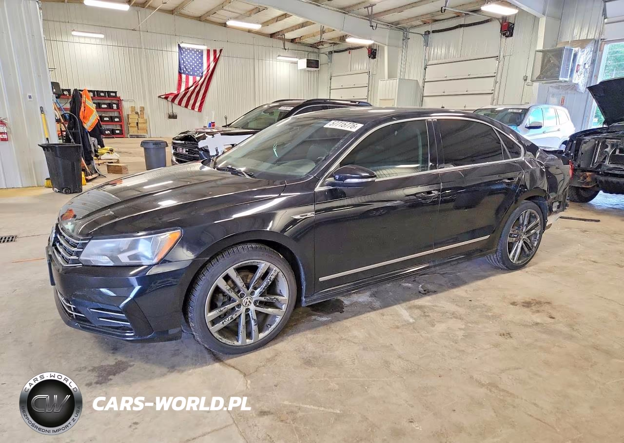 2017 Volkswagen Passat R-Line