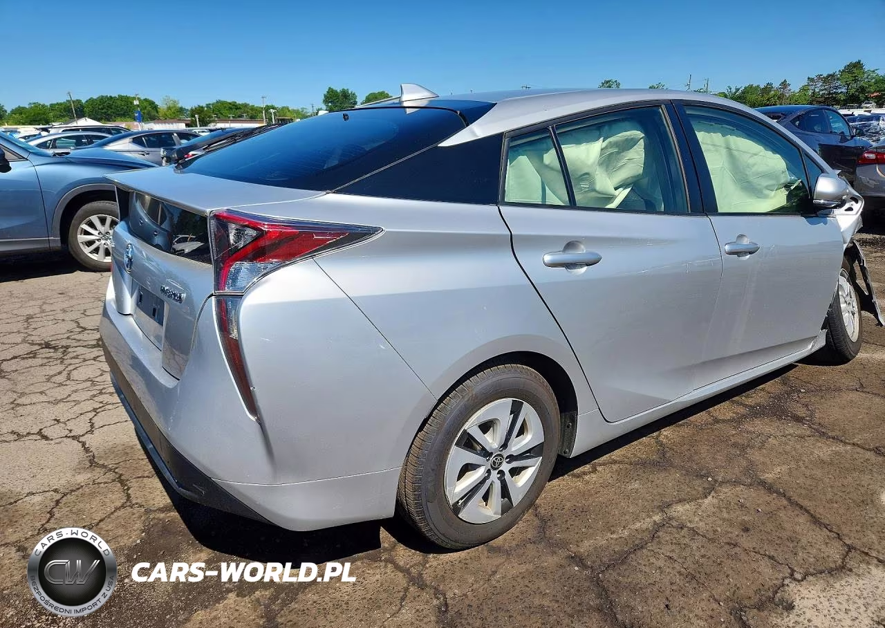 2017 Toyota Prius Three VIN:JTDKARFU6H3536191 - 3