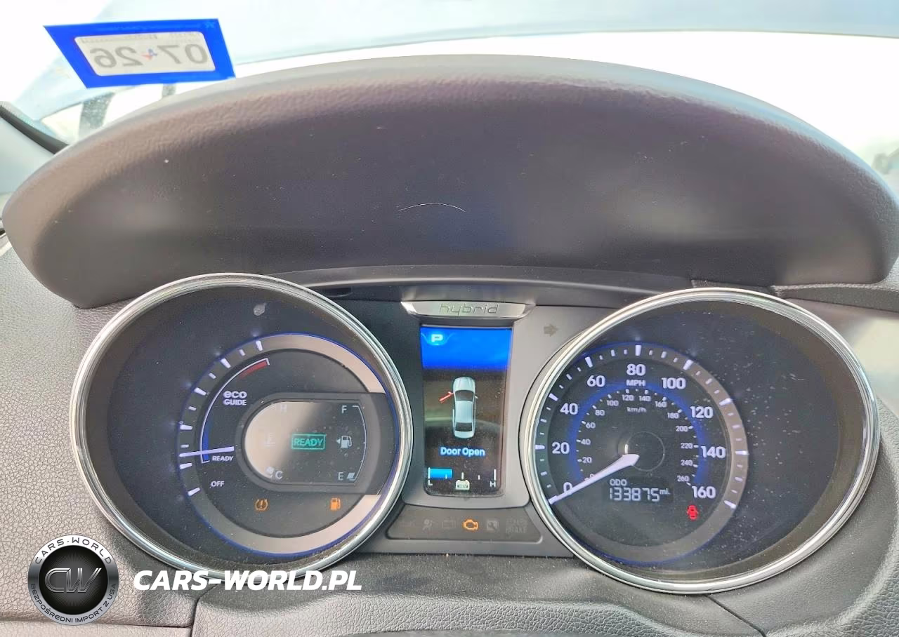 2015 Hyundai Sonata Hybrid Limited VIN:KMHEC4A48FA123307 - 9