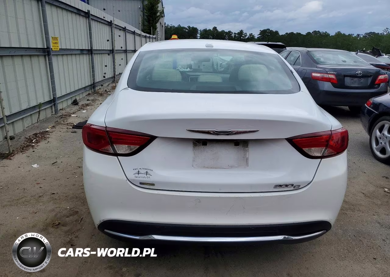 2015 Chrysler 200 C VIN:1C3CCCCB2FN629181 - 6