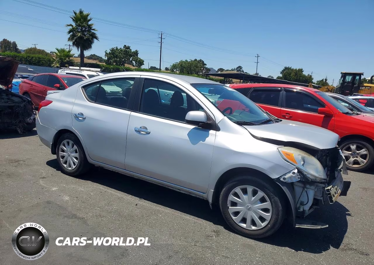 2013 Nissan Versa 1.6 S VIN:3N1CN7AP2DL861744 - 4
