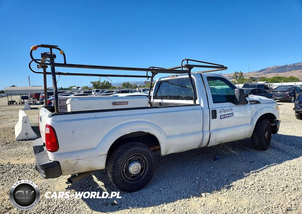 2012 Ford F250 Super Duty VIN:1FTBF2A6XCEA12153 - 3