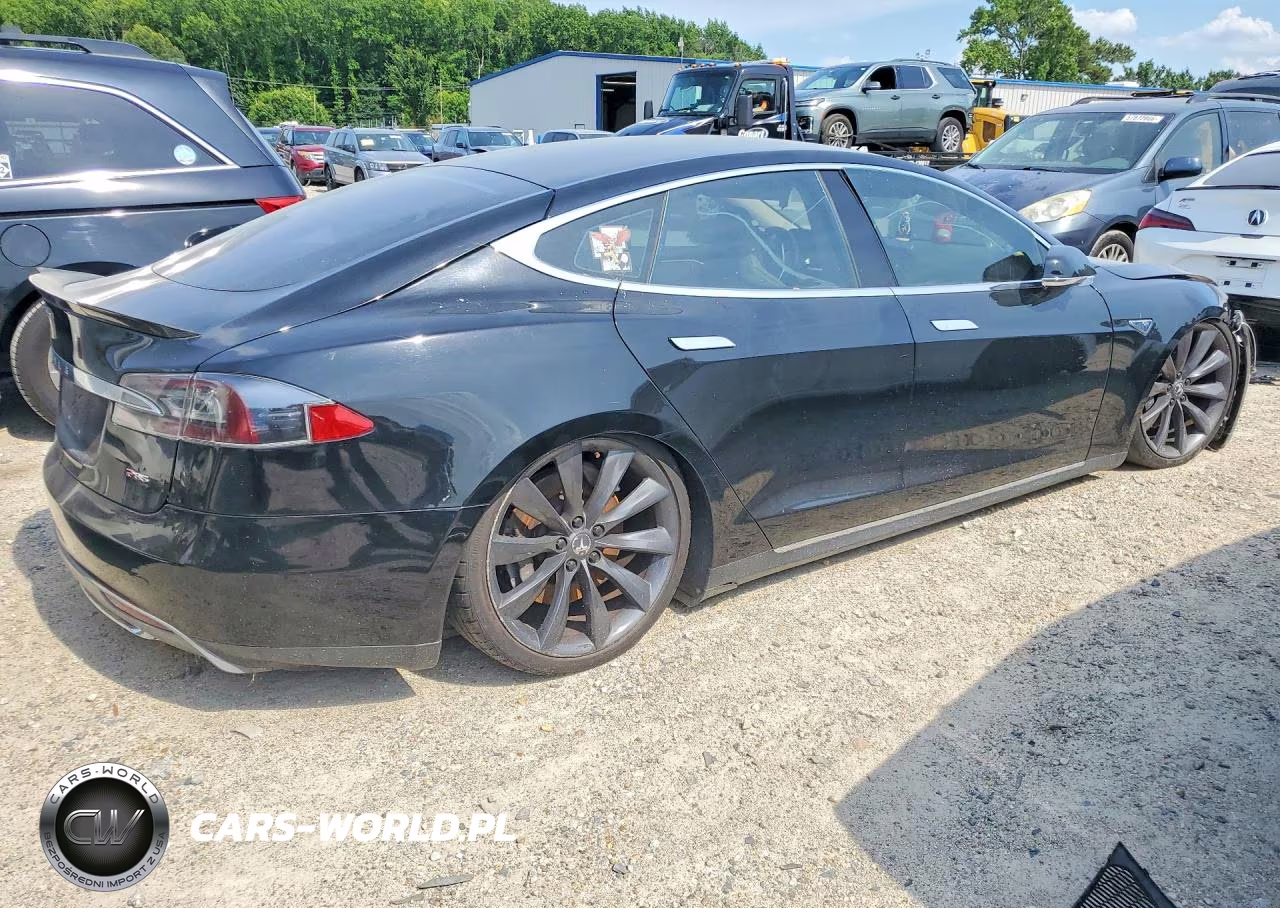 2013 Tesla Model S VIN:5YJSA1CP5DFP08823 - 3