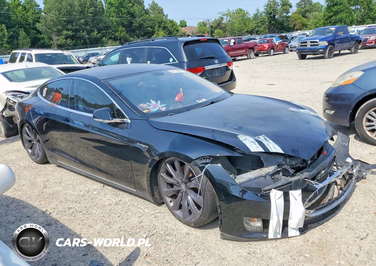 2013 Tesla Model S VIN:5YJSA1CP5DFP08823 - 4