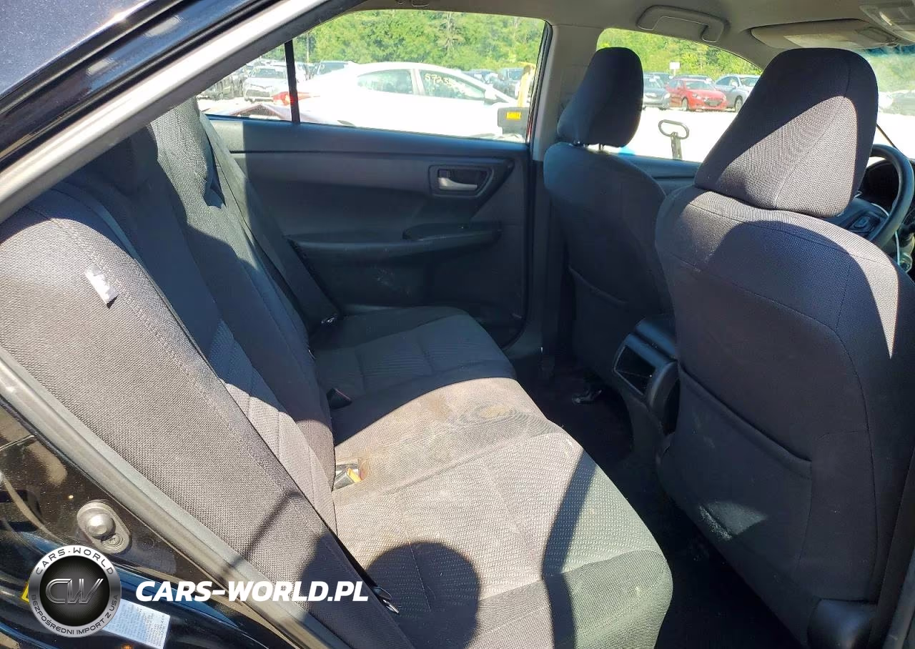 2015 Toyota Camry Le VIN:4T1BF1FK5FU035930 - 10