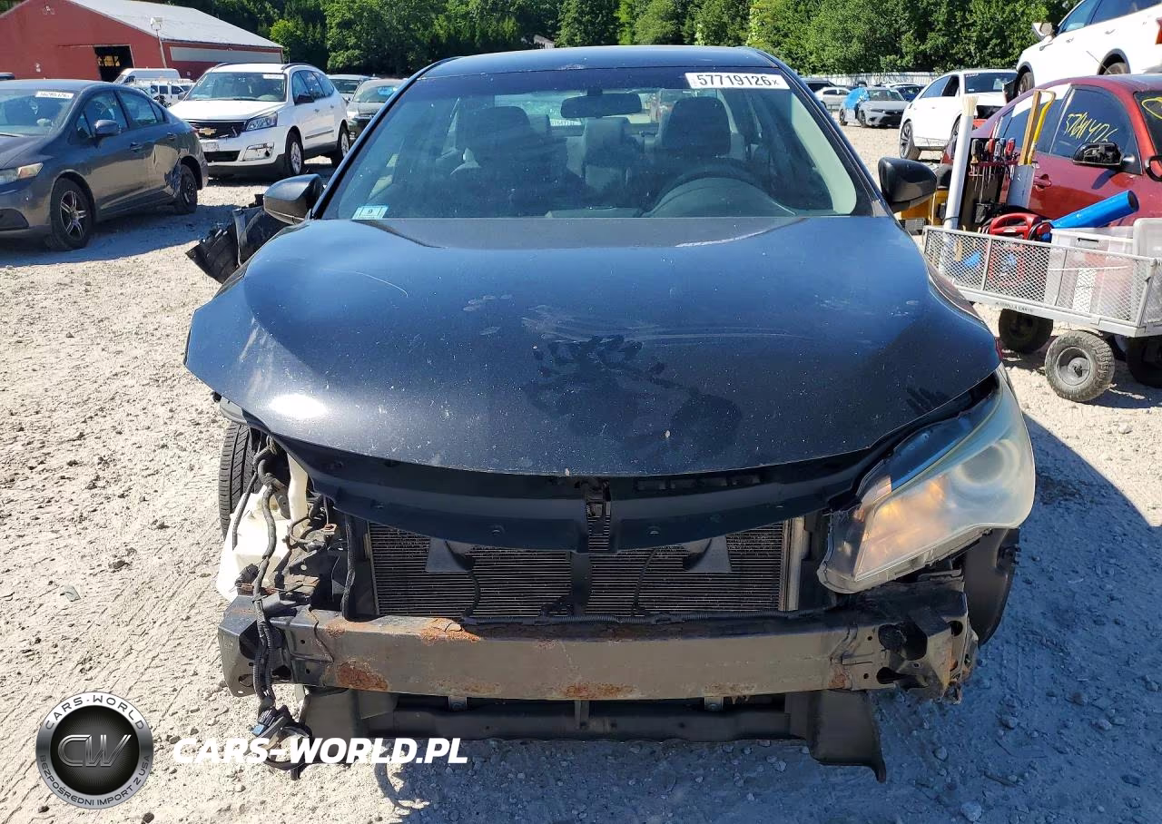 2015 Toyota Camry Le VIN:4T1BF1FK5FU035930 - 5