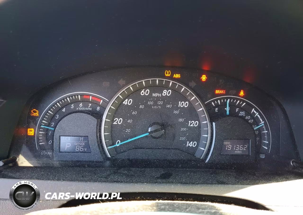 2015 Toyota Camry Le VIN:4T1BF1FK5FU035930 - 9