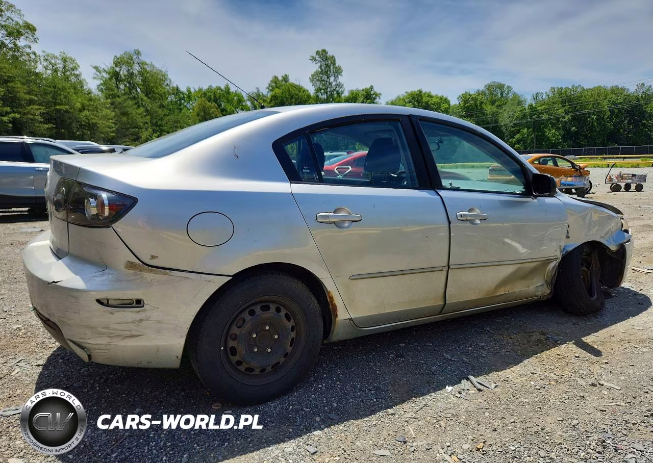2007 Mazda Mazda3 VIN:JM1BK12F571639053 - 3