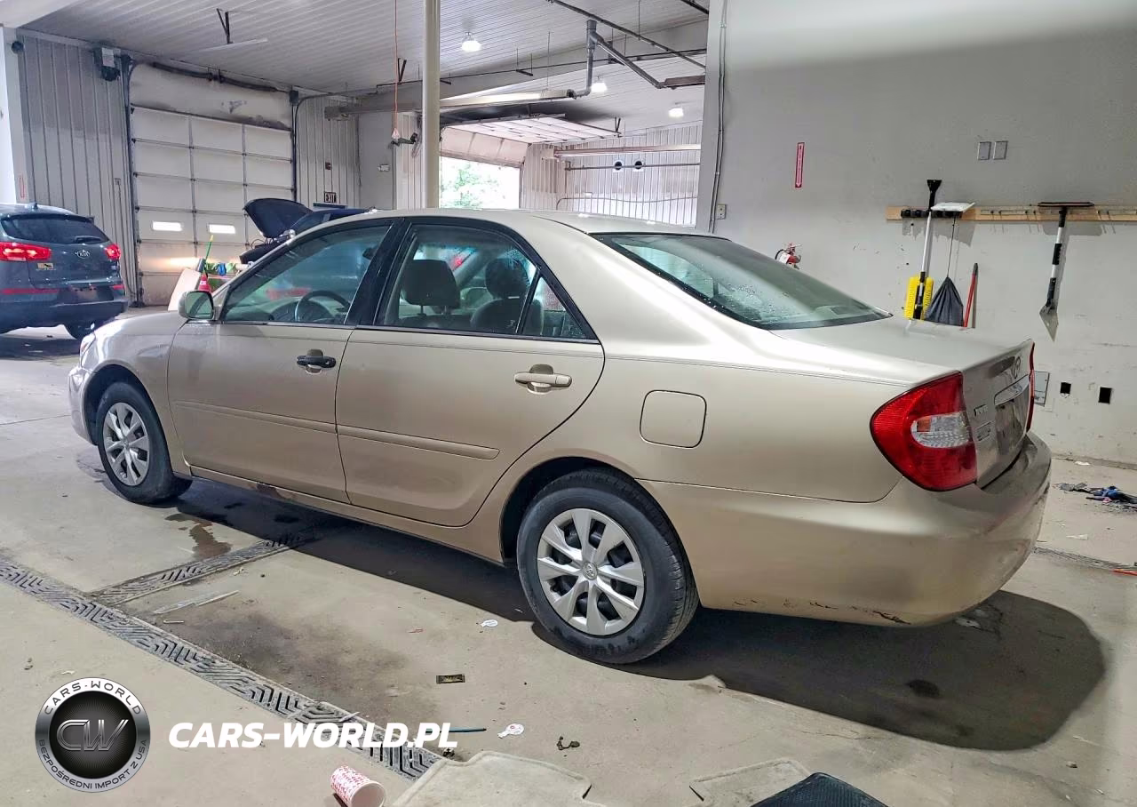 2002 Toyota Camry Le VIN:4T1BE32K32U594441 - 2