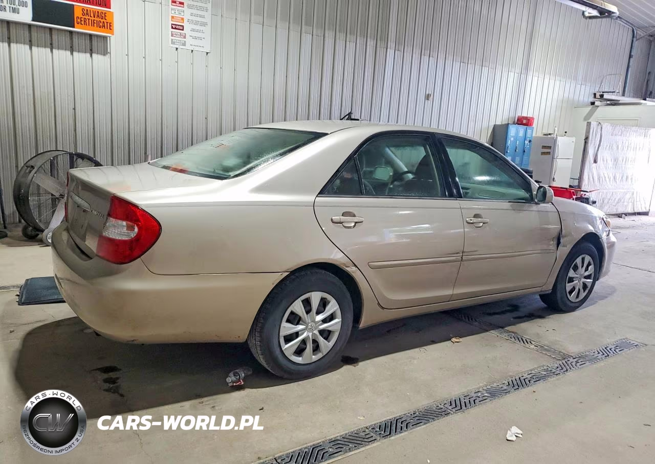 2002 Toyota Camry Le VIN:4T1BE32K32U594441 - 3