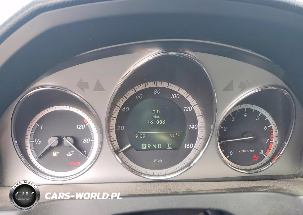 2010 Mercedes-Benz C 300 4Matic VIN:WDDGF8BB7AR124330 - 9