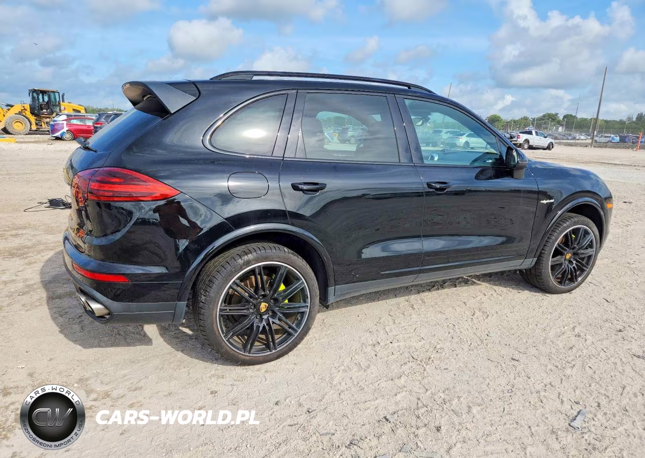 2017 Porsche Cayenne Se Hybrid Platinum VIN:WP1AE2A27HLA74946 - 3