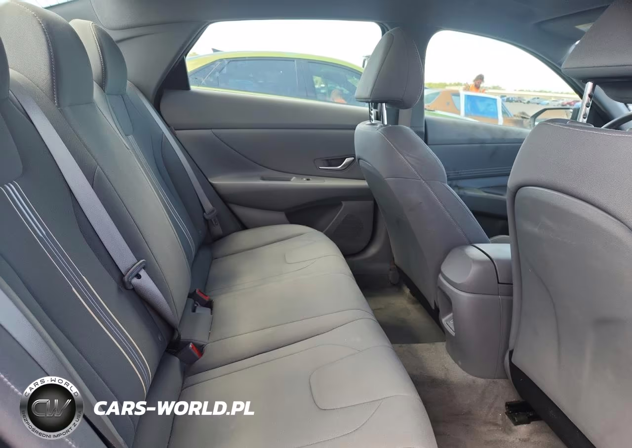 2025 Hyundai Elantra Sel Sport VIN:KMHLM4DG7SU017675 - 10