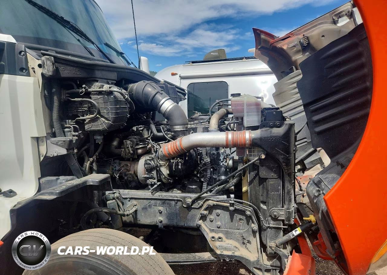 2016 Kenworth Construction T680 VIN:1XKYDP9X3GJ444546 - 7