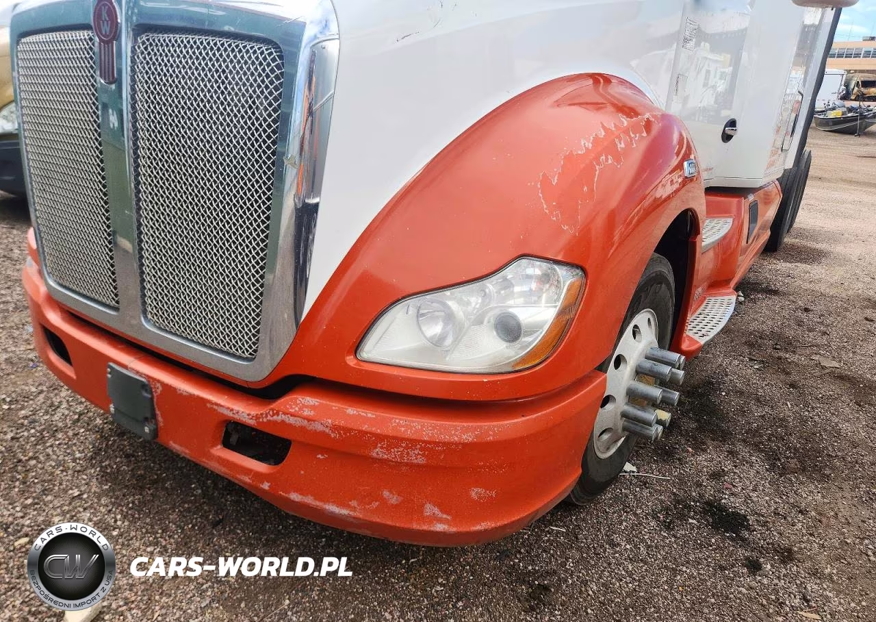 2016 Kenworth Construction T680 VIN:1XKYDP9X3GJ444546 - 9
