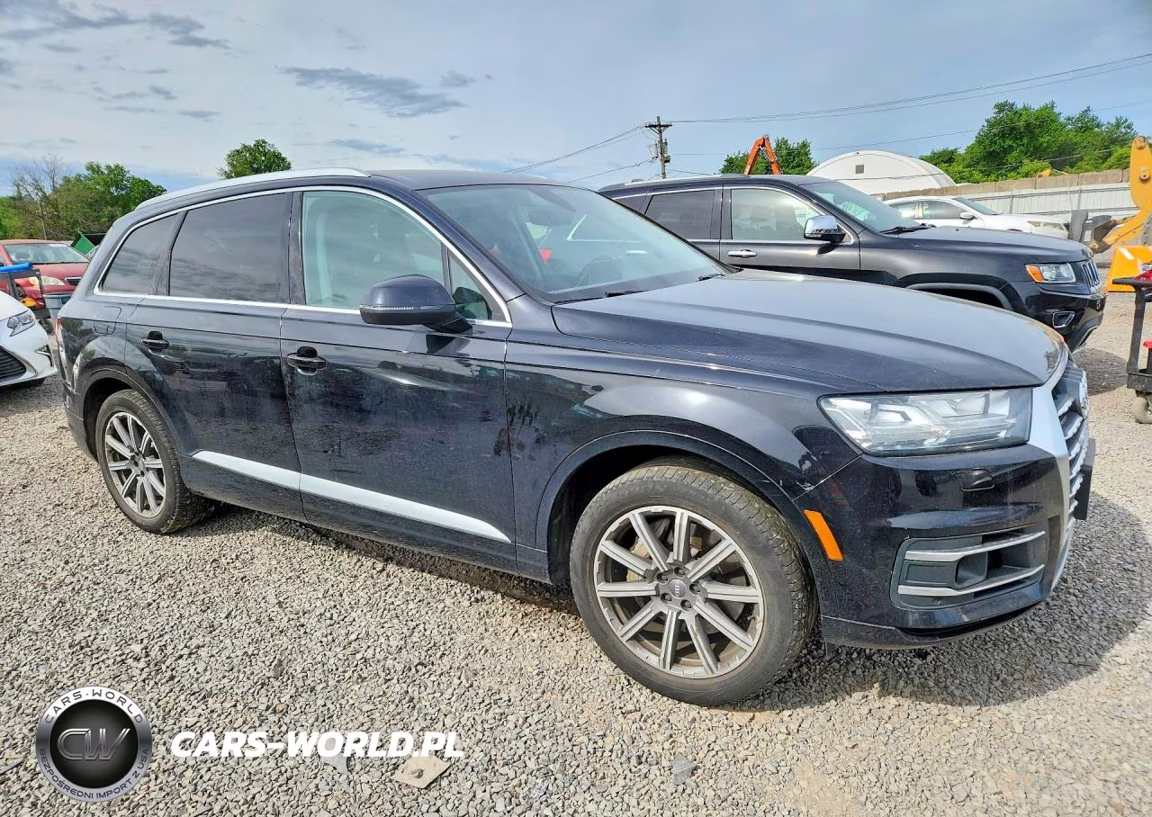 2018 Audi Q7 Prestige VIN:WA1VAAF77JD020540 - 4
