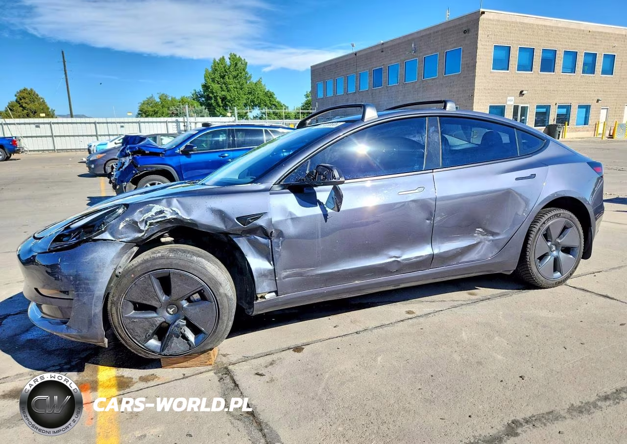 2023 Tesla Model 3 – zdjęcie 1 z 12