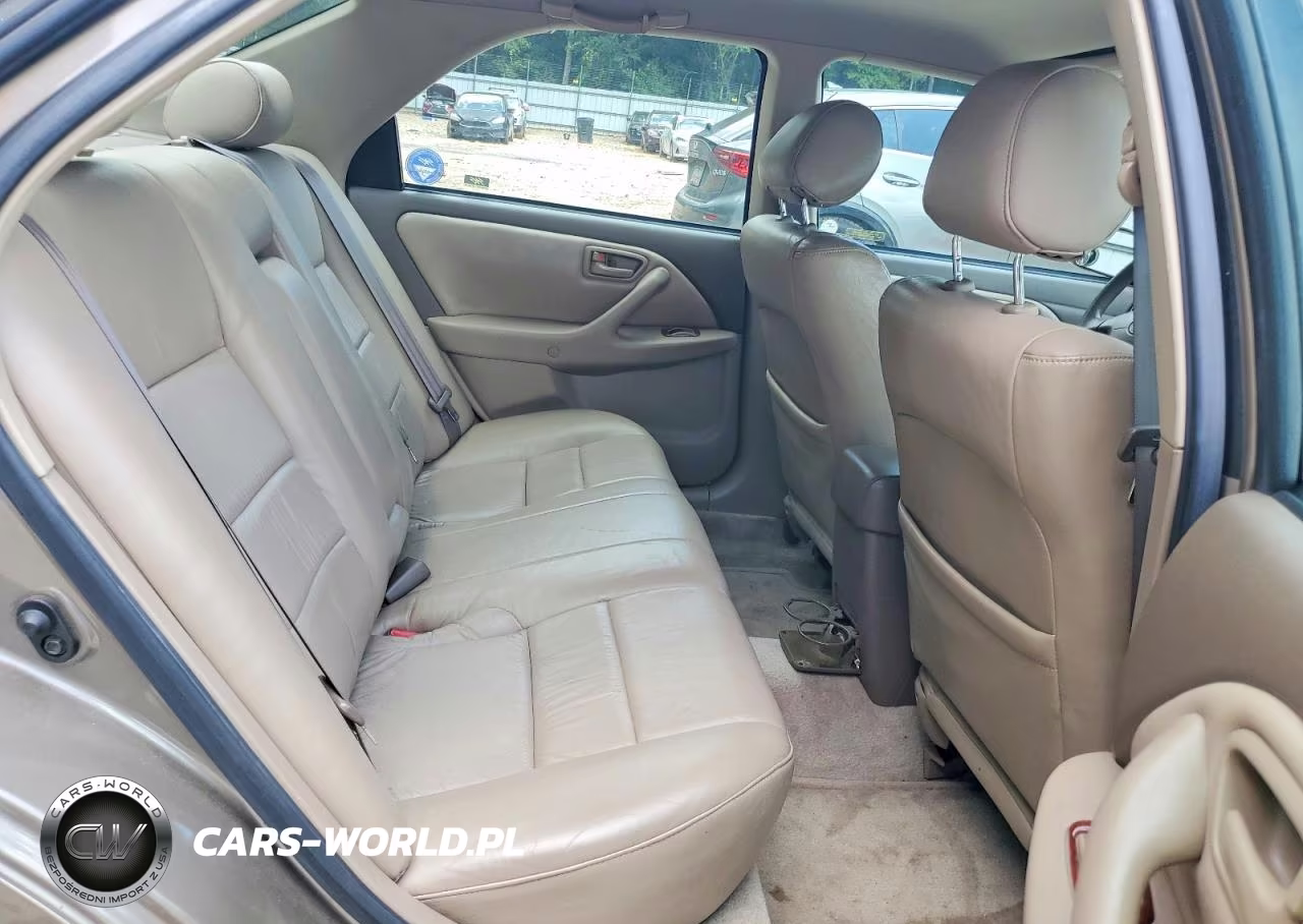 1999 Toyota Camry Le VIN:4T1BG28K1XU585112 - 10