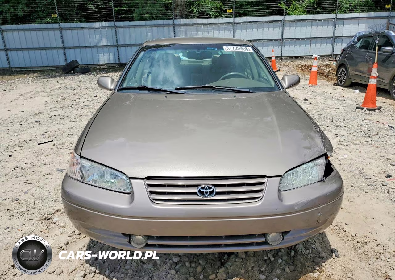 1999 Toyota Camry Le VIN:4T1BG28K1XU585112 - 5