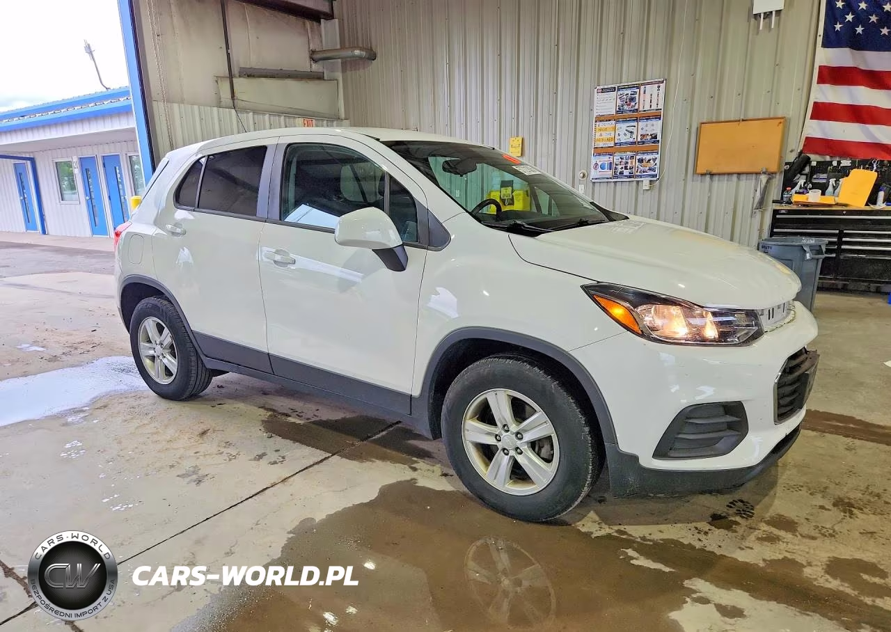 2019 Chevrolet Trax Ls VIN:3GNCJKSB8KL375670 - 4