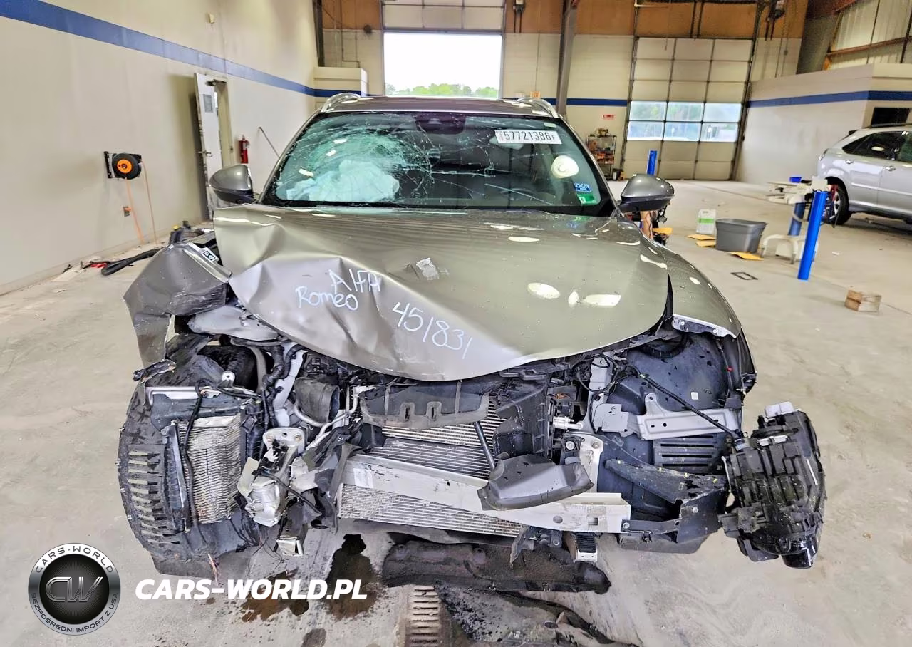 2020 Alfa Romeo Stelvio Ti VIN:ZASPAKBN0L7C75967 - 5