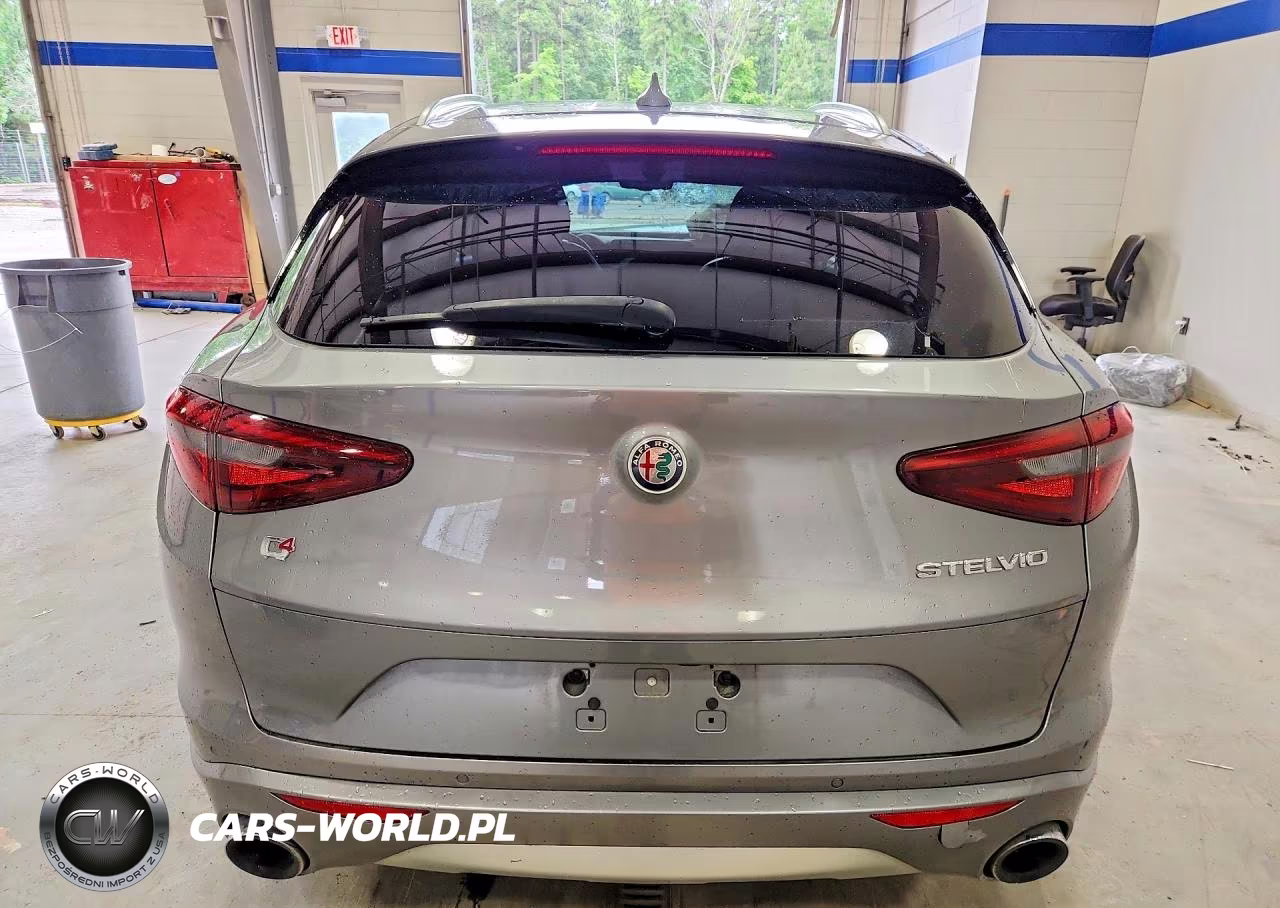 2020 Alfa Romeo Stelvio Ti VIN:ZASPAKBN0L7C75967 - 6