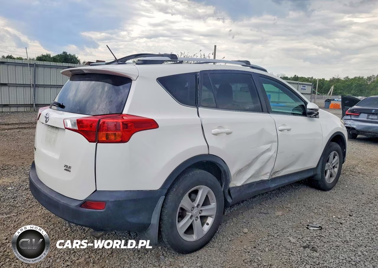 2014 Toyota Rav4 Xle VIN:2T3RFREV2EW211086 - 3