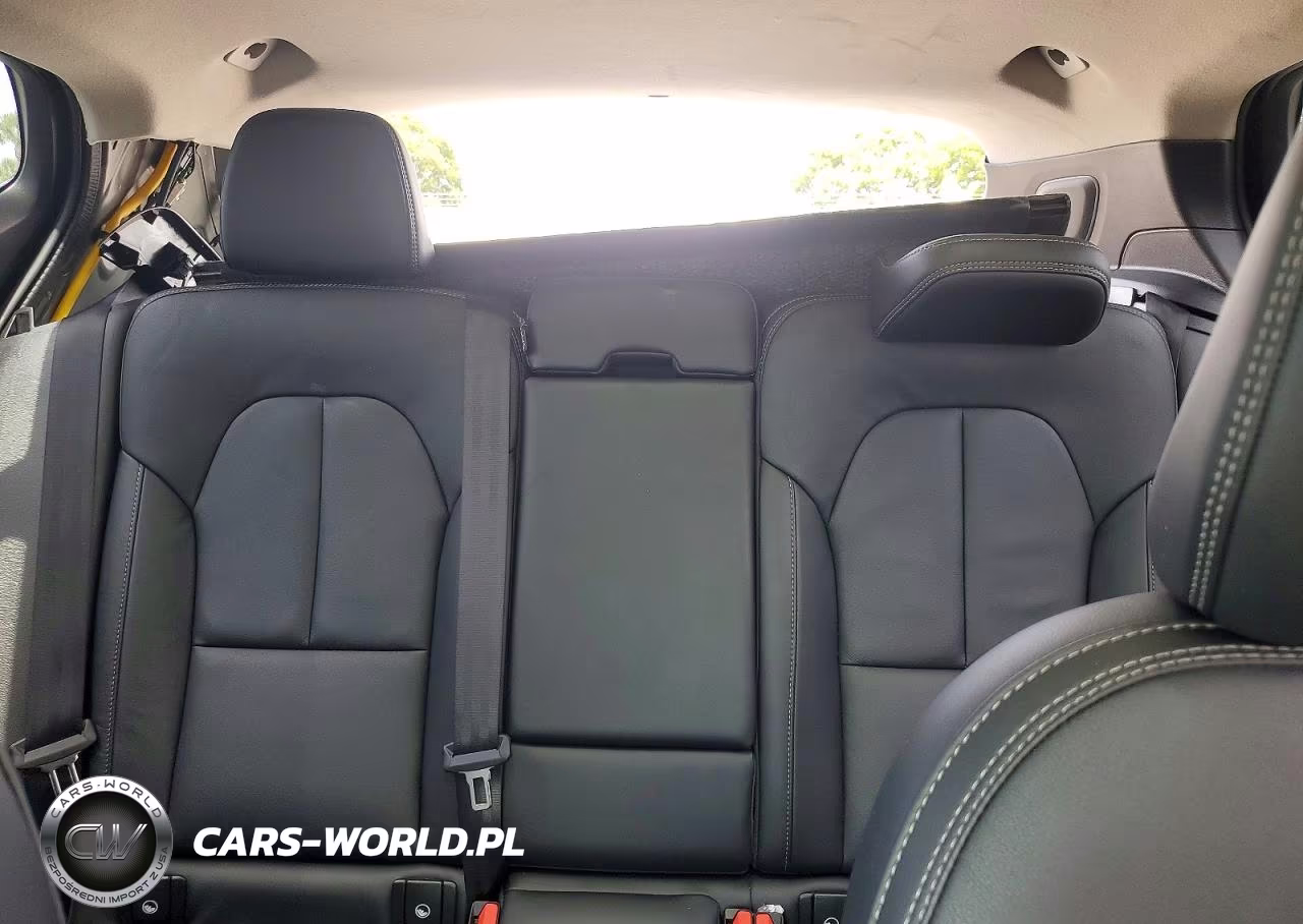 2025 Volvo Xc40 Core VIN:YV4L12UJXS2552652 - 10