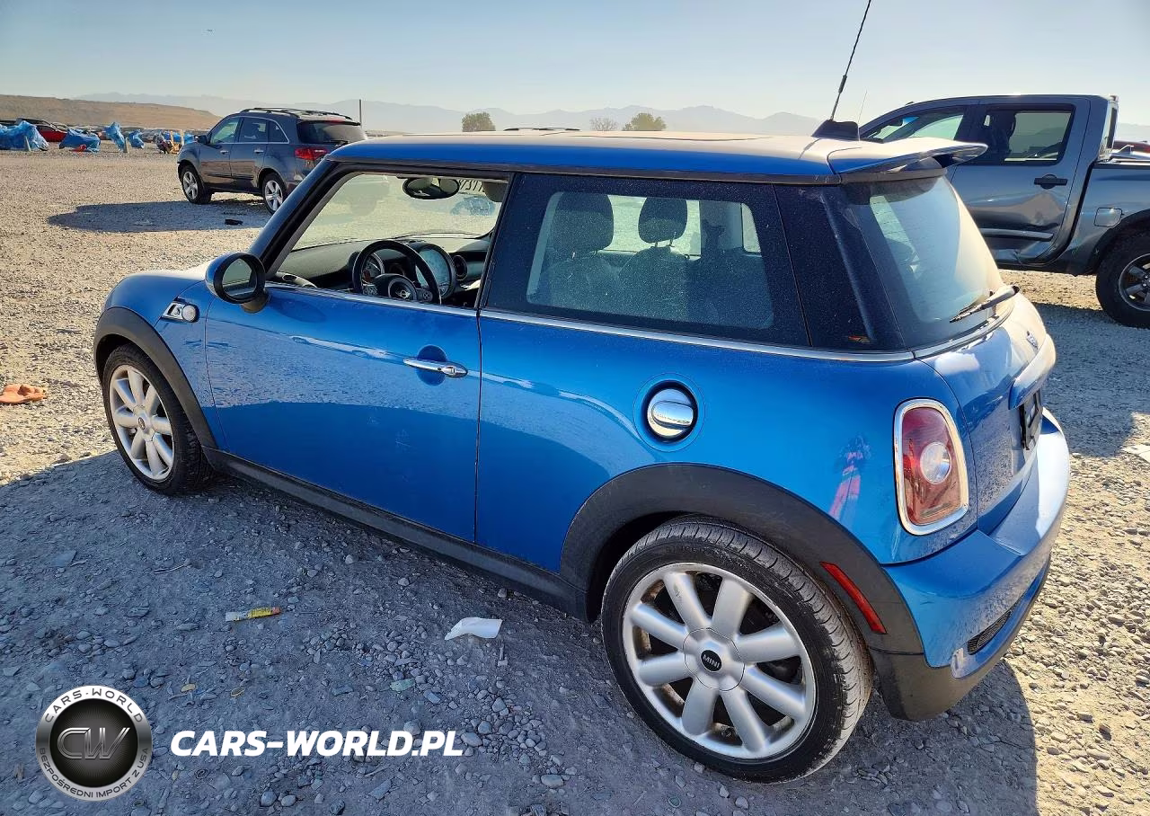2008 Mini Cooper S VIN:WMWMF73518TT87567 - 2