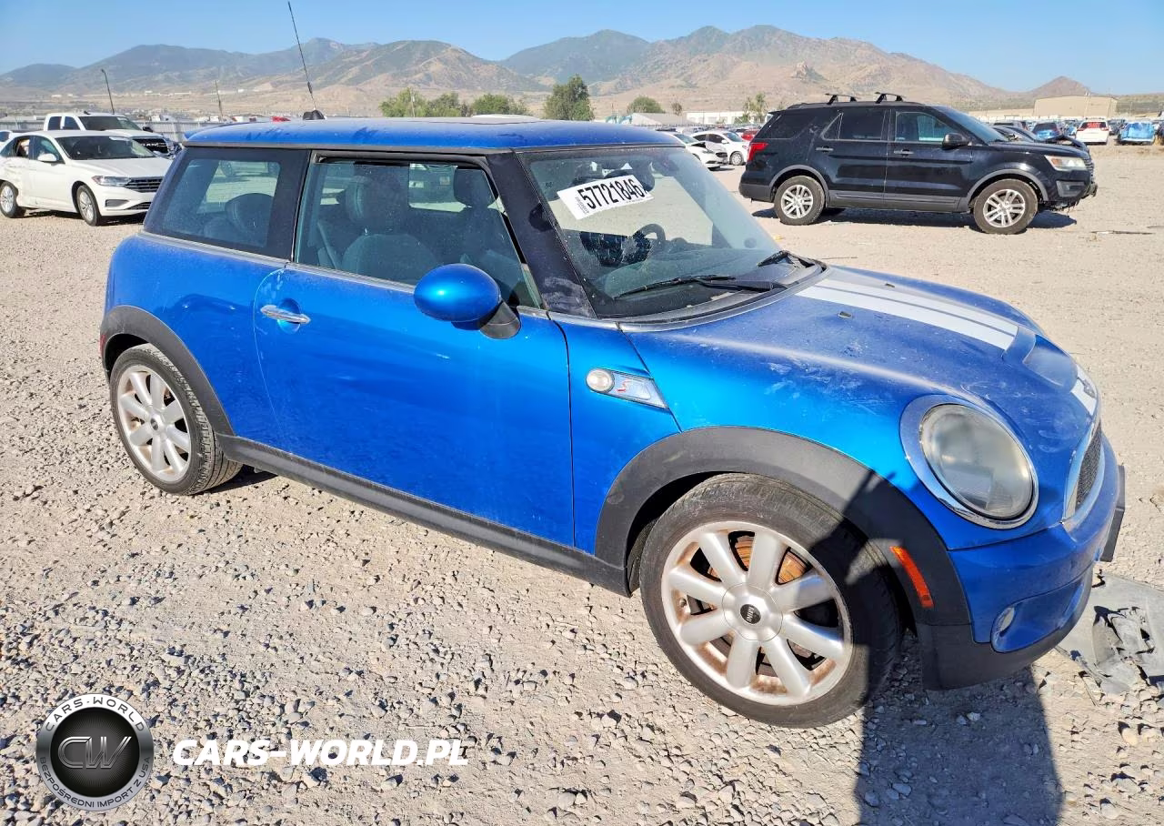 2008 Mini Cooper S VIN:WMWMF73518TT87567 - 4