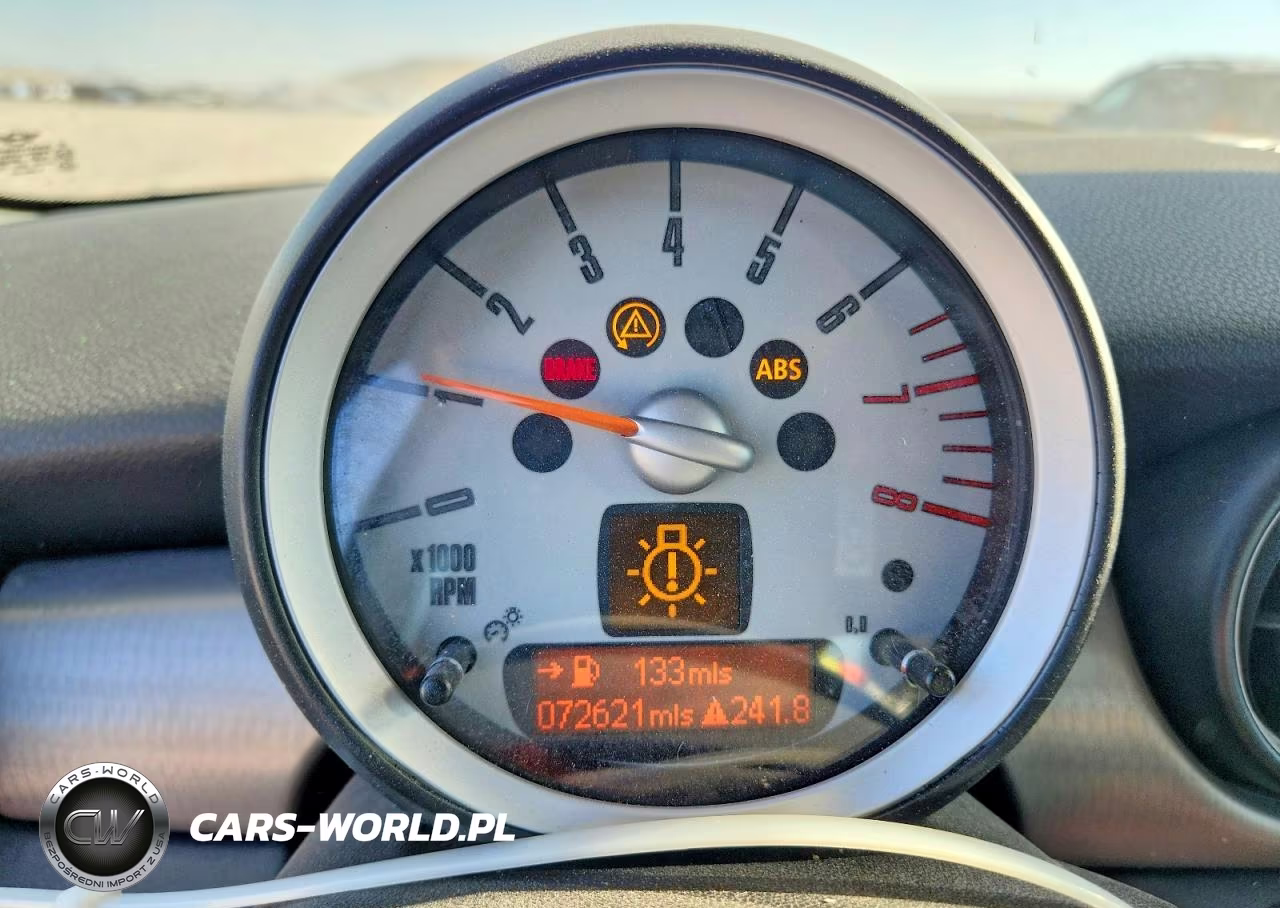 2008 Mini Cooper S VIN:WMWMF73518TT87567 - 9