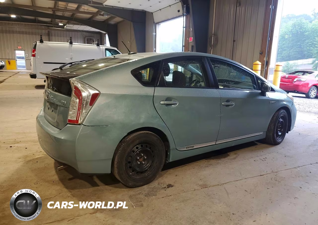 2014 Toyota Prius Three VIN:JTDKN3DU3E1815061 - 3