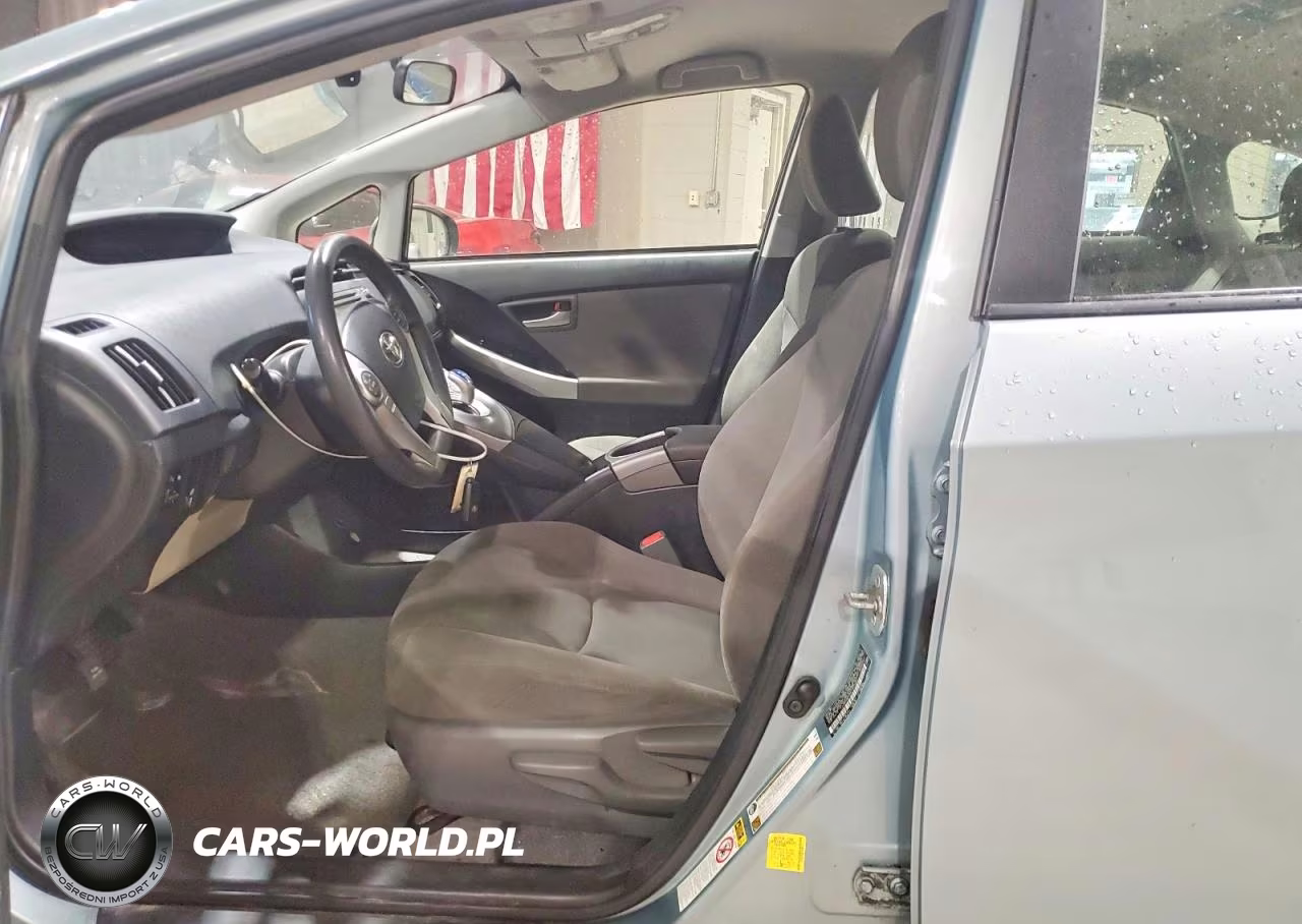 2014 Toyota Prius Three VIN:JTDKN3DU3E1815061 - 7